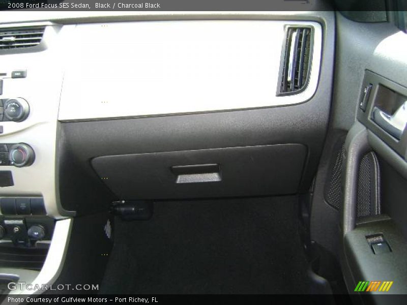 Black / Charcoal Black 2008 Ford Focus SES Sedan