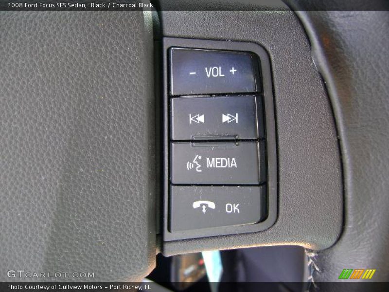 Black / Charcoal Black 2008 Ford Focus SES Sedan