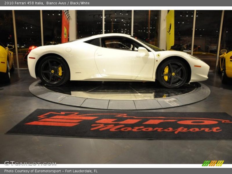 Bianco Avus / Black/White 2010 Ferrari 458 Italia