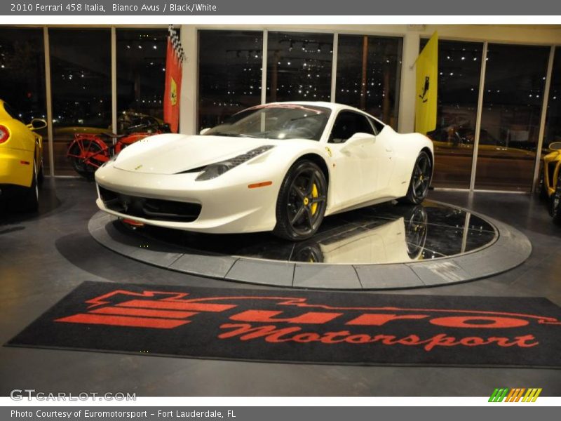 Bianco Avus / Black/White 2010 Ferrari 458 Italia