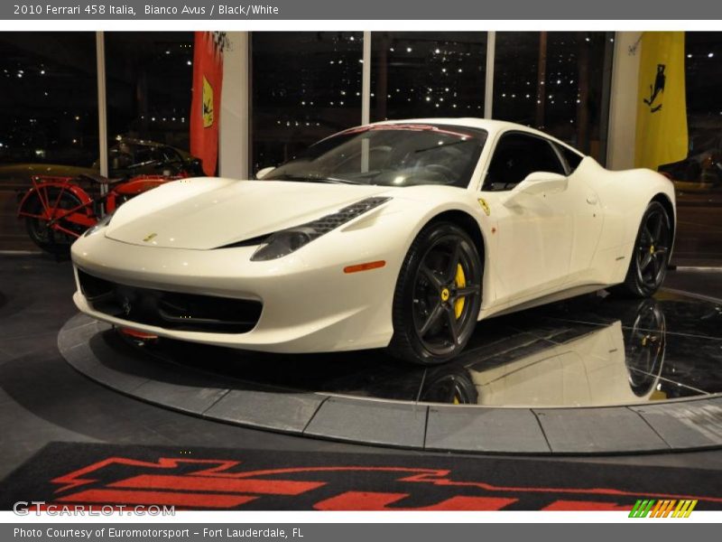 Front 3/4 View of 2010 458 Italia
