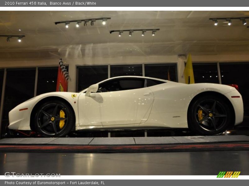 Bianco Avus / Black/White 2010 Ferrari 458 Italia