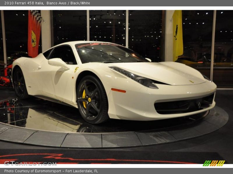 Bianco Avus / Black/White 2010 Ferrari 458 Italia