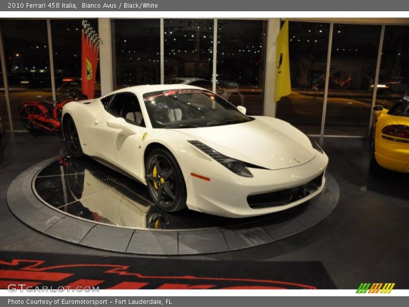 Bianco Avus / Black/White 2010 Ferrari 458 Italia