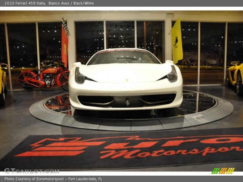 Bianco Avus / Black/White 2010 Ferrari 458 Italia