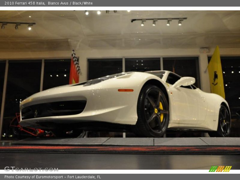 Bianco Avus / Black/White 2010 Ferrari 458 Italia