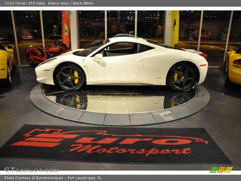 Bianco Avus / Black/White 2010 Ferrari 458 Italia