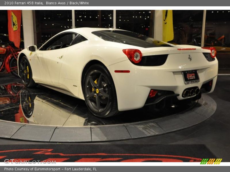 Bianco Avus / Black/White 2010 Ferrari 458 Italia