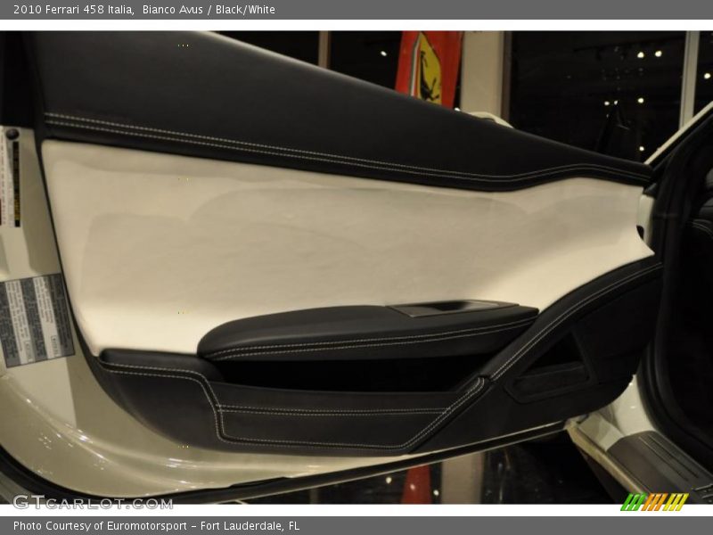 Door Panel of 2010 458 Italia