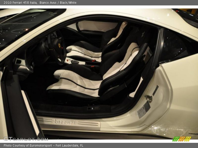  2010 458 Italia Black/White Interior