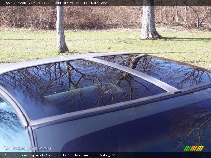 Sunroof of 1998 Camaro Coupe