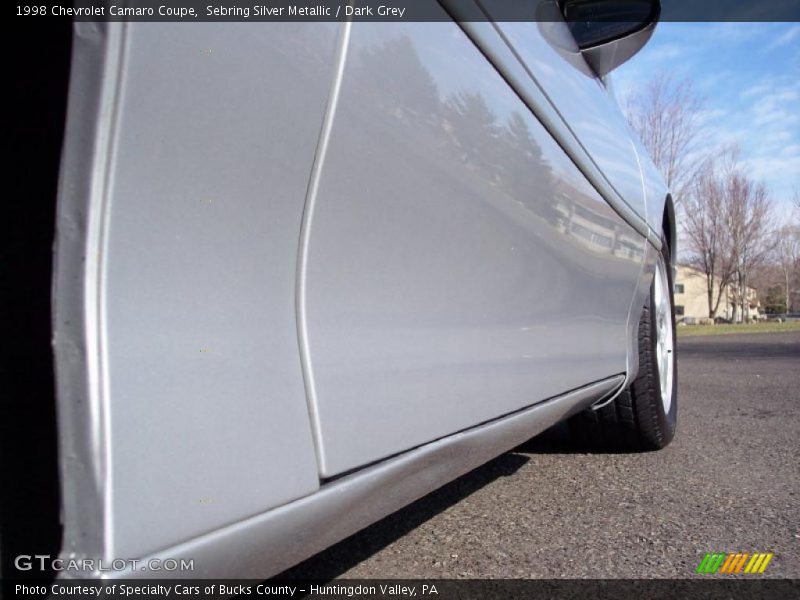 Sebring Silver Metallic / Dark Grey 1998 Chevrolet Camaro Coupe