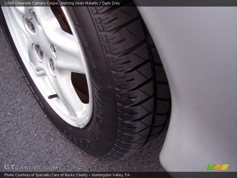 Sebring Silver Metallic / Dark Grey 1998 Chevrolet Camaro Coupe