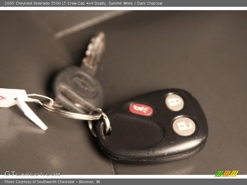 Summit White / Dark Charcoal 2005 Chevrolet Silverado 3500 LT Crew Cab 4x4 Dually