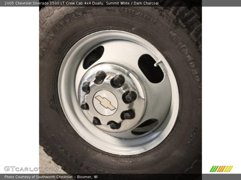 Summit White / Dark Charcoal 2005 Chevrolet Silverado 3500 LT Crew Cab 4x4 Dually