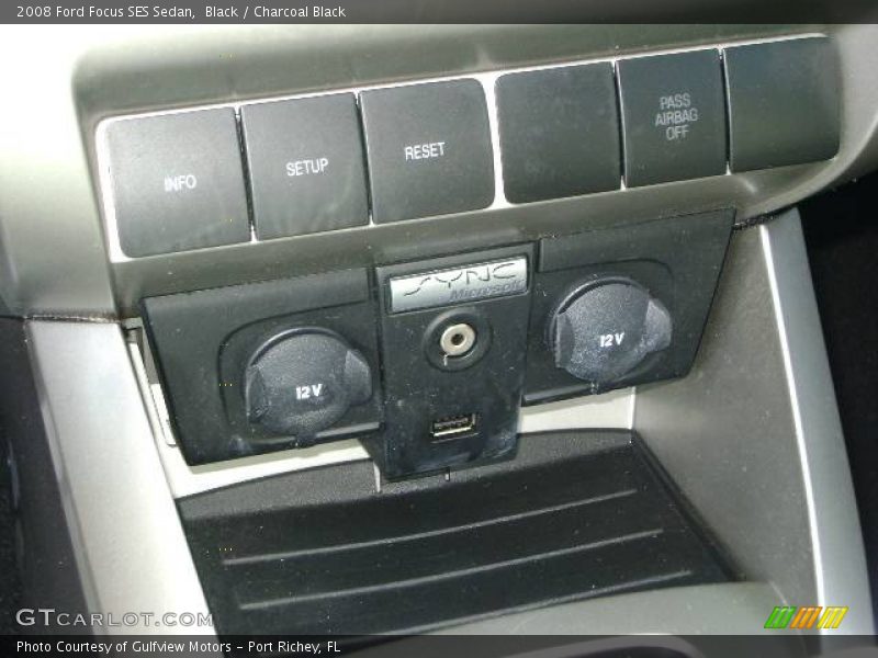 Black / Charcoal Black 2008 Ford Focus SES Sedan