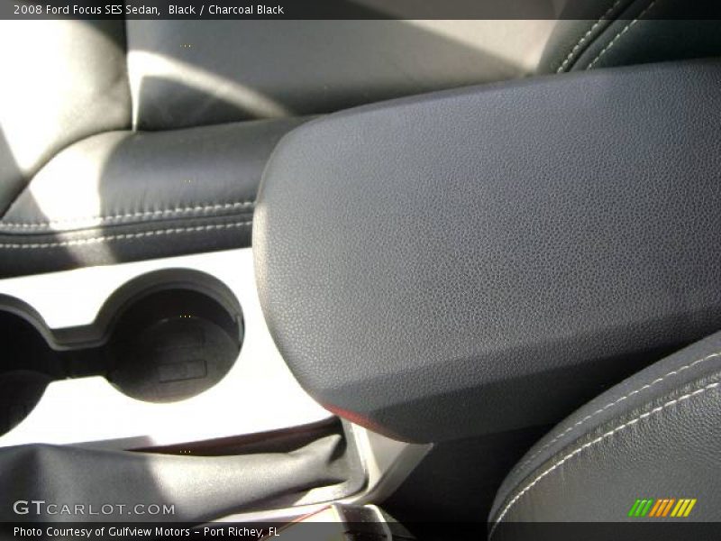 Black / Charcoal Black 2008 Ford Focus SES Sedan