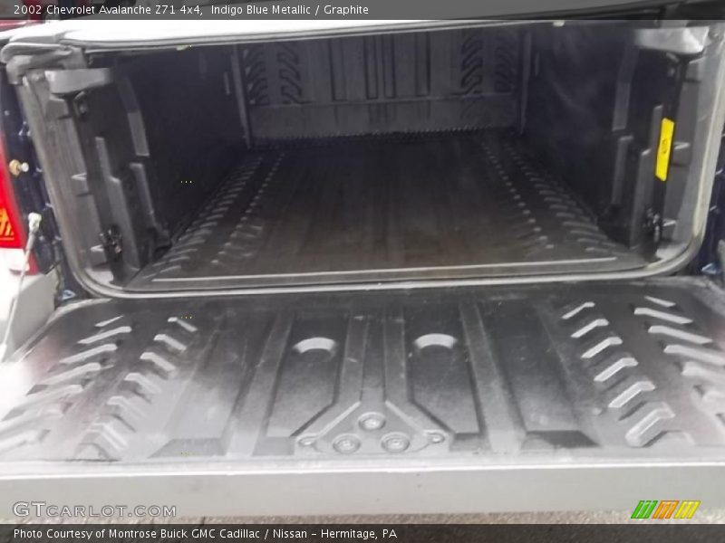 Indigo Blue Metallic / Graphite 2002 Chevrolet Avalanche Z71 4x4