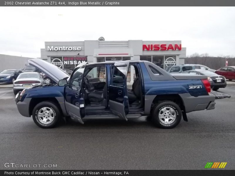 Indigo Blue Metallic / Graphite 2002 Chevrolet Avalanche Z71 4x4