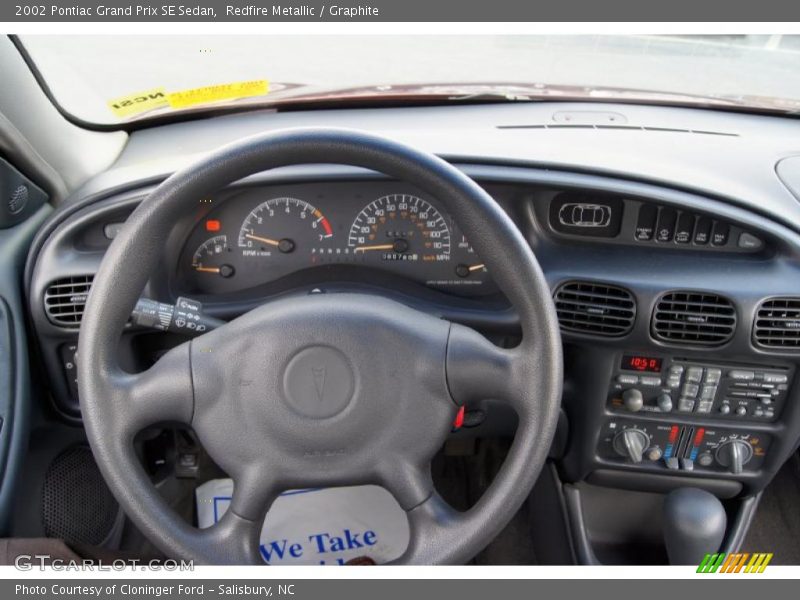 Controls of 2002 Grand Prix SE Sedan