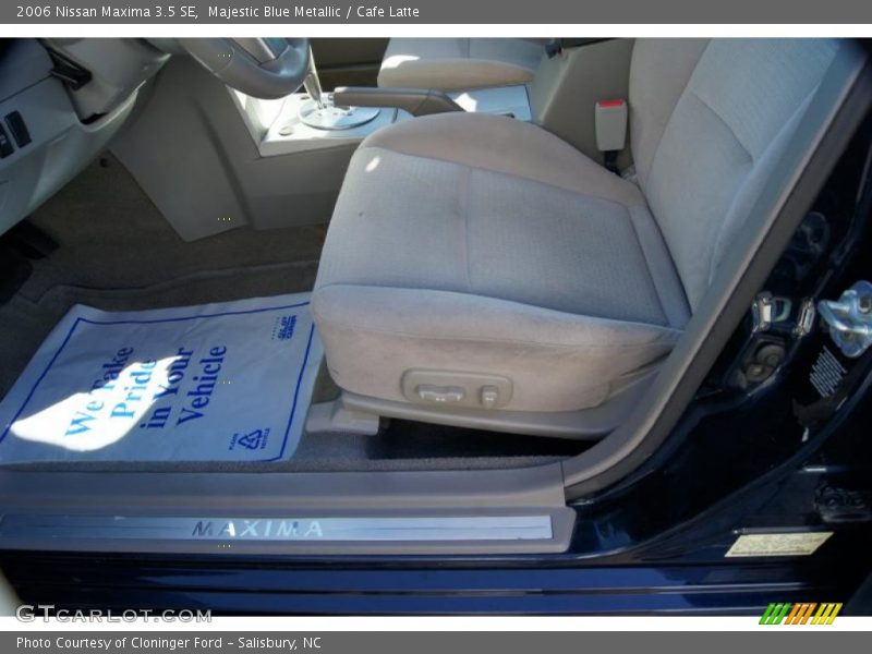 Majestic Blue Metallic / Cafe Latte 2006 Nissan Maxima 3.5 SE