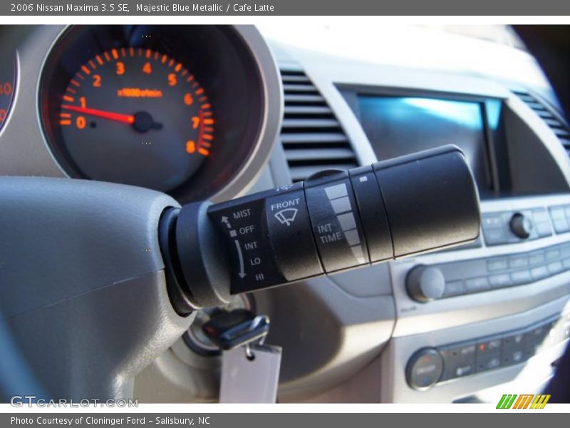 Majestic Blue Metallic / Cafe Latte 2006 Nissan Maxima 3.5 SE