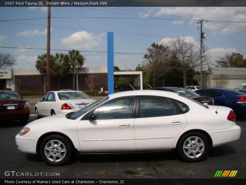 Vibrant White / Medium/Dark Flint 2007 Ford Taurus SE