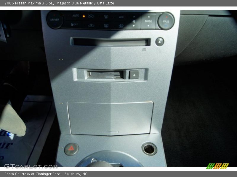 Majestic Blue Metallic / Cafe Latte 2006 Nissan Maxima 3.5 SE