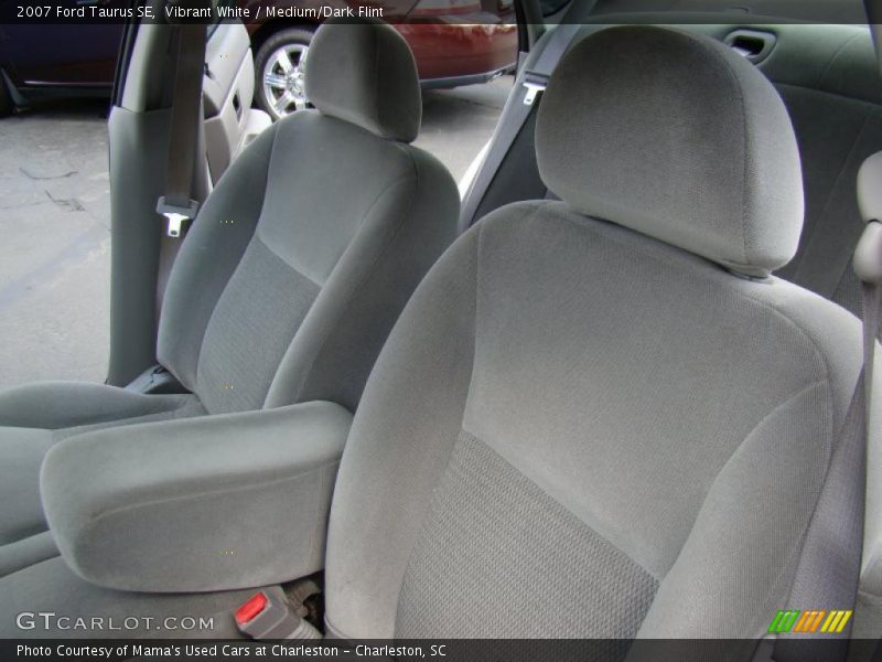 Vibrant White / Medium/Dark Flint 2007 Ford Taurus SE