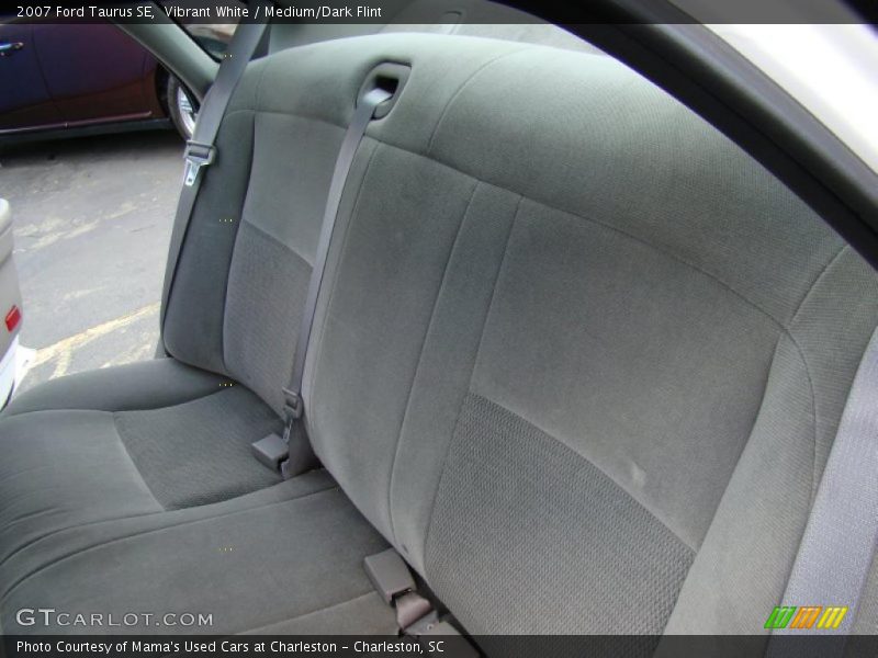 Vibrant White / Medium/Dark Flint 2007 Ford Taurus SE