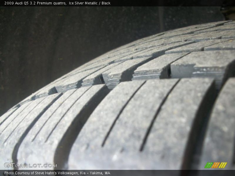 Ice Silver Metallic / Black 2009 Audi Q5 3.2 Premium quattro
