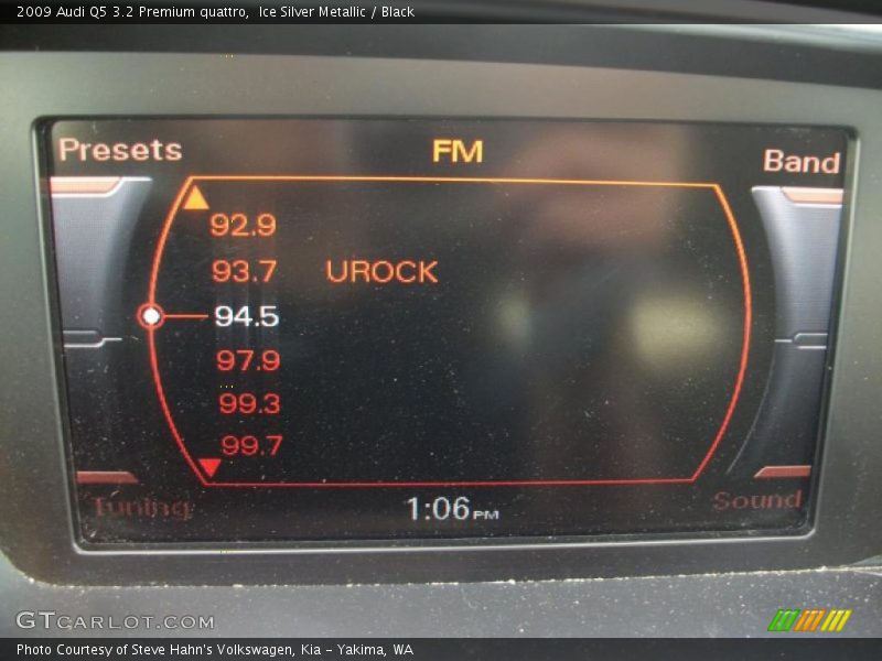 Ice Silver Metallic / Black 2009 Audi Q5 3.2 Premium quattro