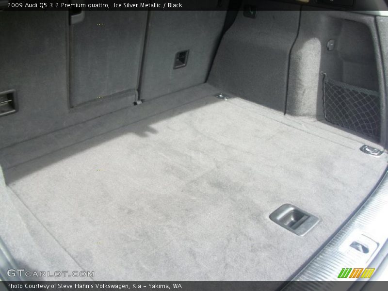  2009 Q5 3.2 Premium quattro Trunk