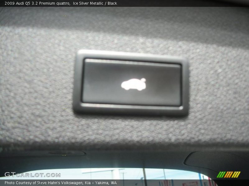 Ice Silver Metallic / Black 2009 Audi Q5 3.2 Premium quattro