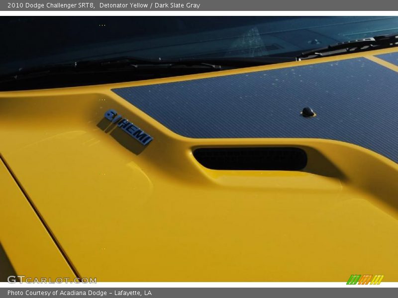  2010 Challenger SRT8 Logo
