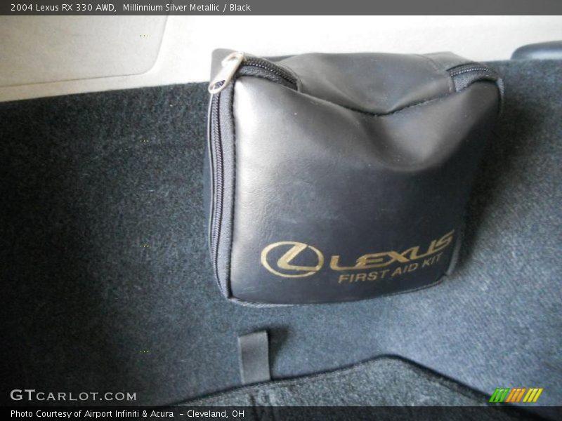 Millinnium Silver Metallic / Black 2004 Lexus RX 330 AWD