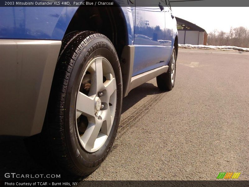 Pacific Blue / Charcoal 2003 Mitsubishi Outlander XLS 4WD