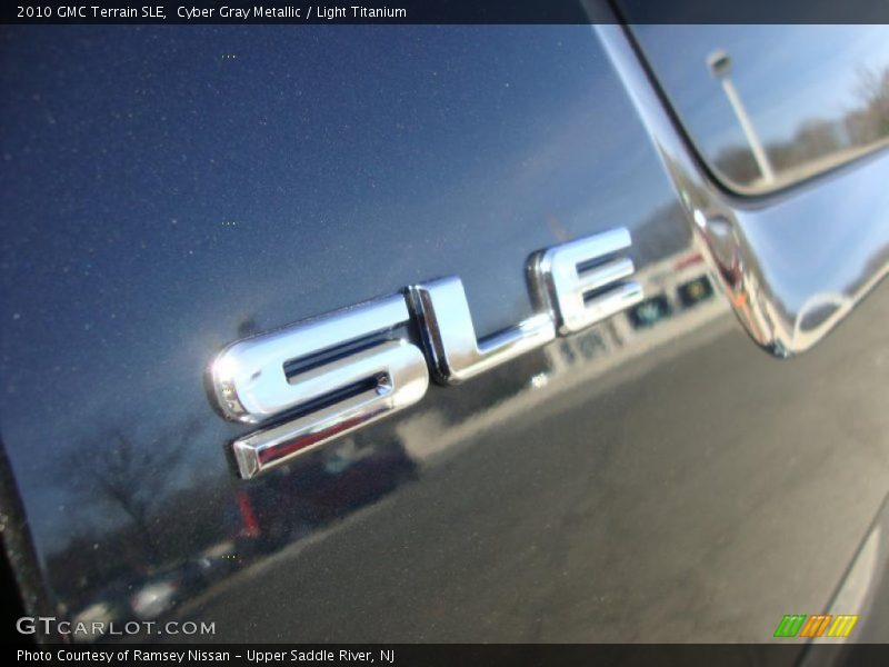 Cyber Gray Metallic / Light Titanium 2010 GMC Terrain SLE