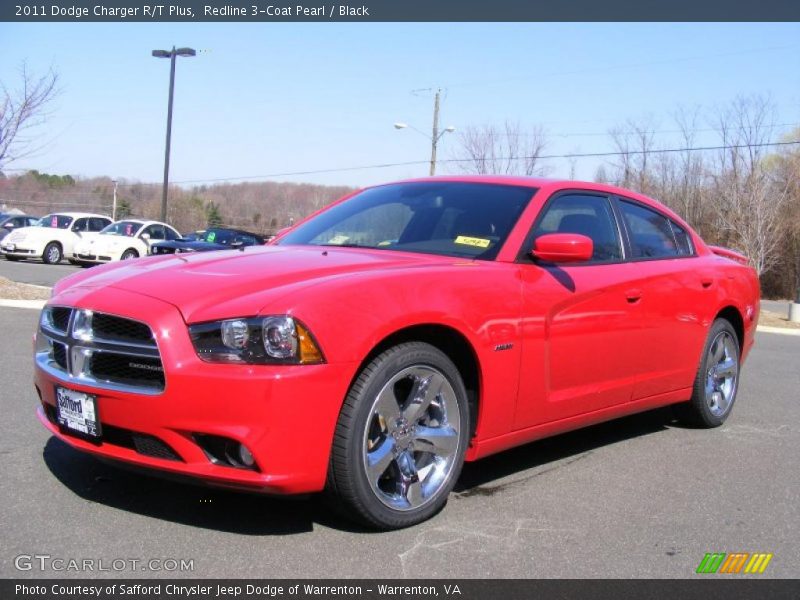 Front 3/4 View of 2011 Charger R/T Plus