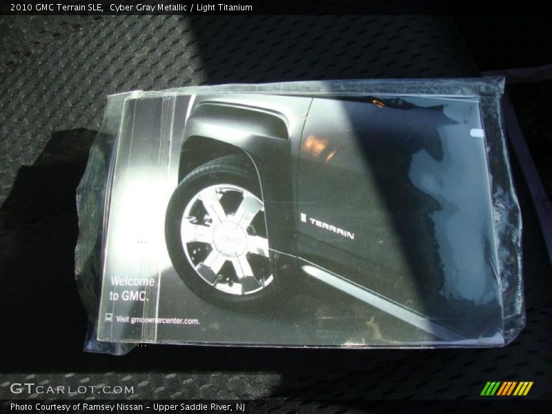Cyber Gray Metallic / Light Titanium 2010 GMC Terrain SLE