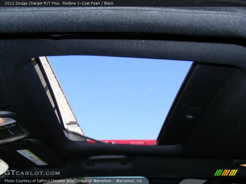 Sunroof of 2011 Charger R/T Plus