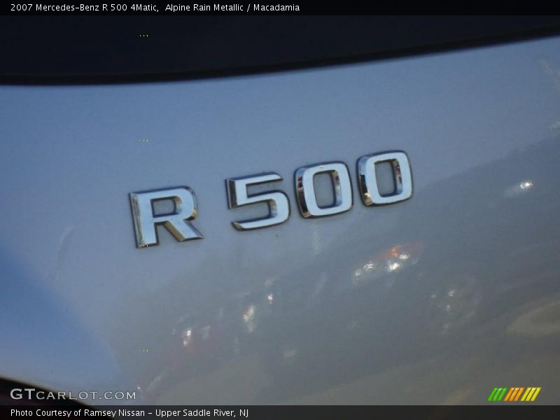  2007 R 500 4Matic Logo