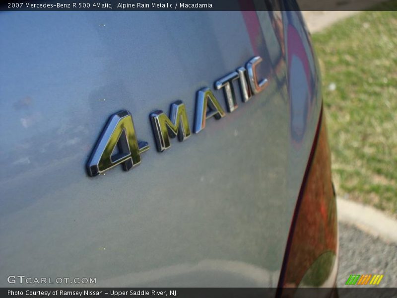  2007 R 500 4Matic Logo