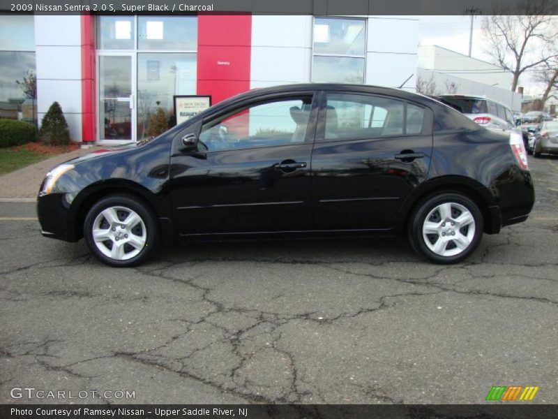 Super Black / Charcoal 2009 Nissan Sentra 2.0 S