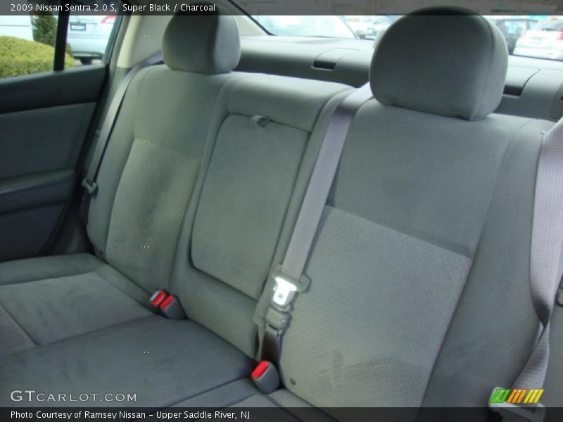 Super Black / Charcoal 2009 Nissan Sentra 2.0 S