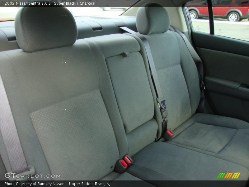 Super Black / Charcoal 2009 Nissan Sentra 2.0 S