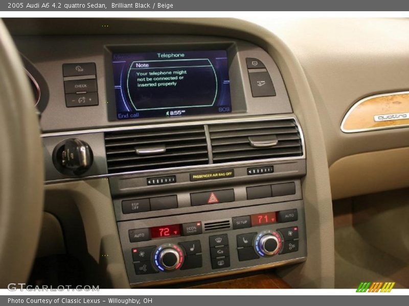 Controls of 2005 A6 4.2 quattro Sedan