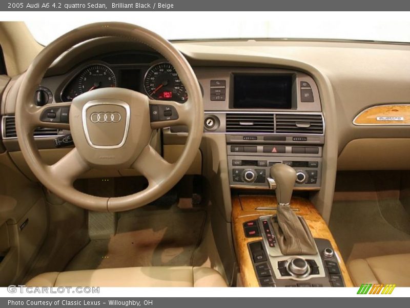 Dashboard of 2005 A6 4.2 quattro Sedan