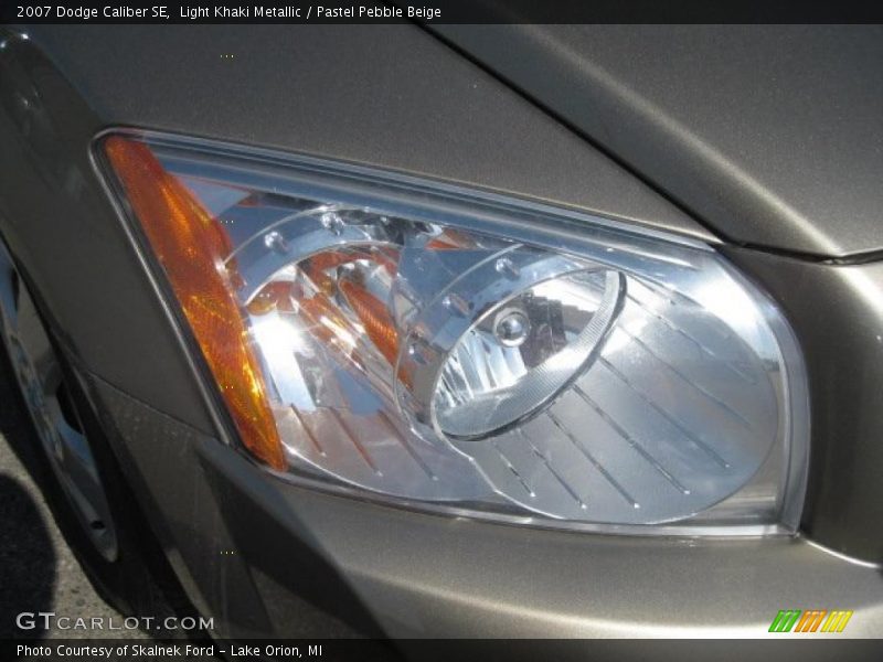 Light Khaki Metallic / Pastel Pebble Beige 2007 Dodge Caliber SE