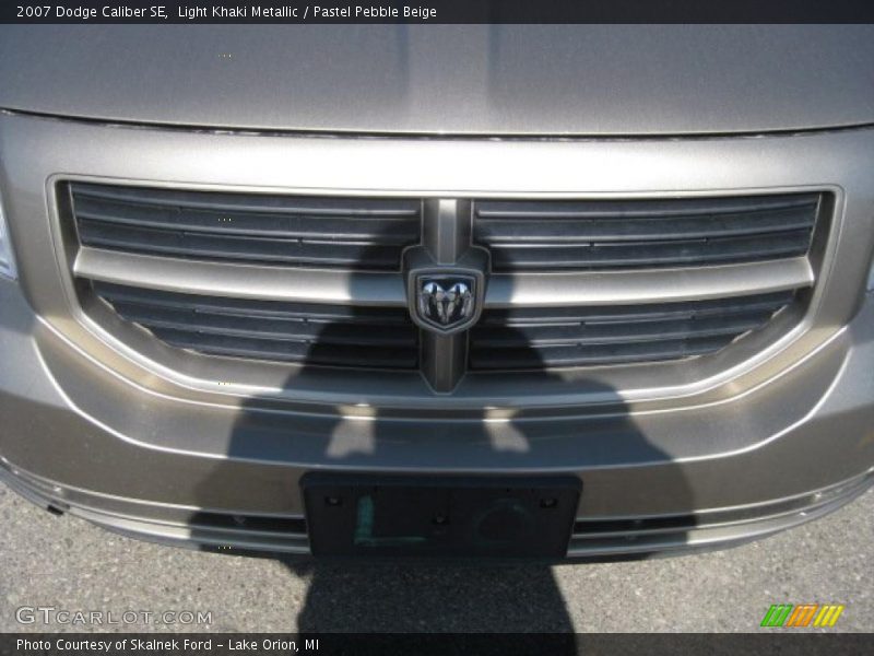Light Khaki Metallic / Pastel Pebble Beige 2007 Dodge Caliber SE